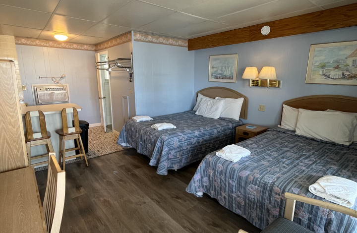 Kitchenette Room by the Pool